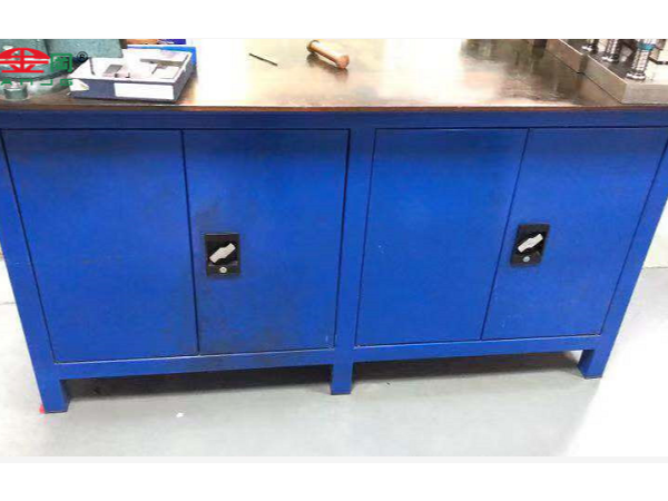 河北工具柜生產(chǎn)廠家哪家好，廠家選對，堪比錦上添花【天金岡】