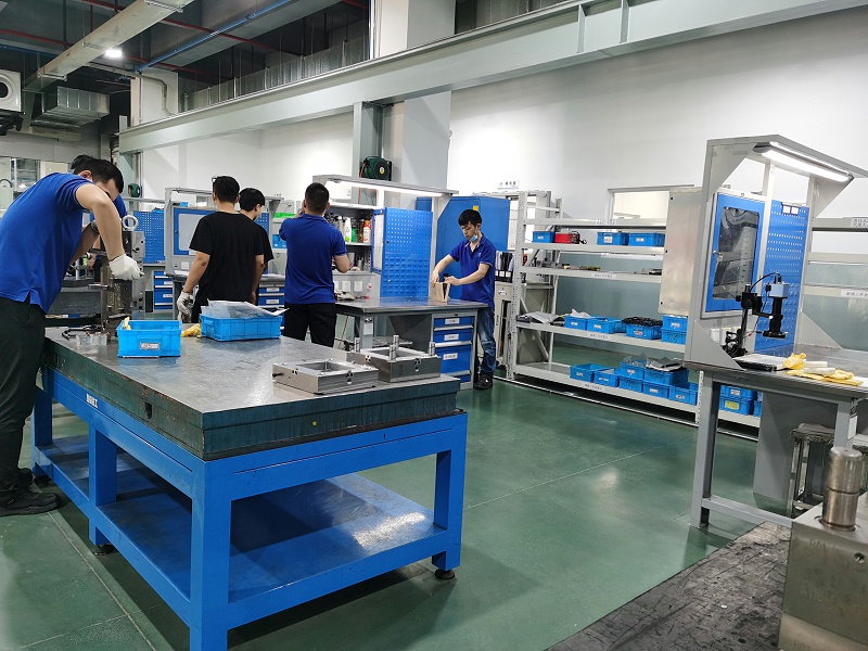 四工位實(shí)訓(xùn)鉗臺(tái)