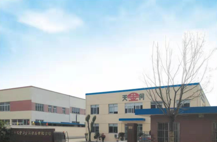 昆山天金岡工廠車間使用產(chǎn)品：工具柜、工具車、工作桌！