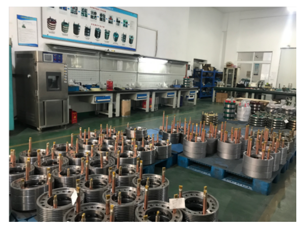 跟著鉗工工作臺(tái)鉗工桌的故事走，那是你無法訴說的美【天金岡】