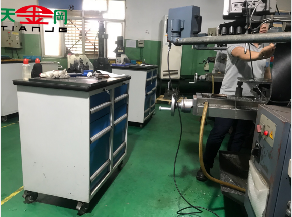 青島工具柜生產(chǎn)廠家，精品打造，一柜用十年【天金岡】